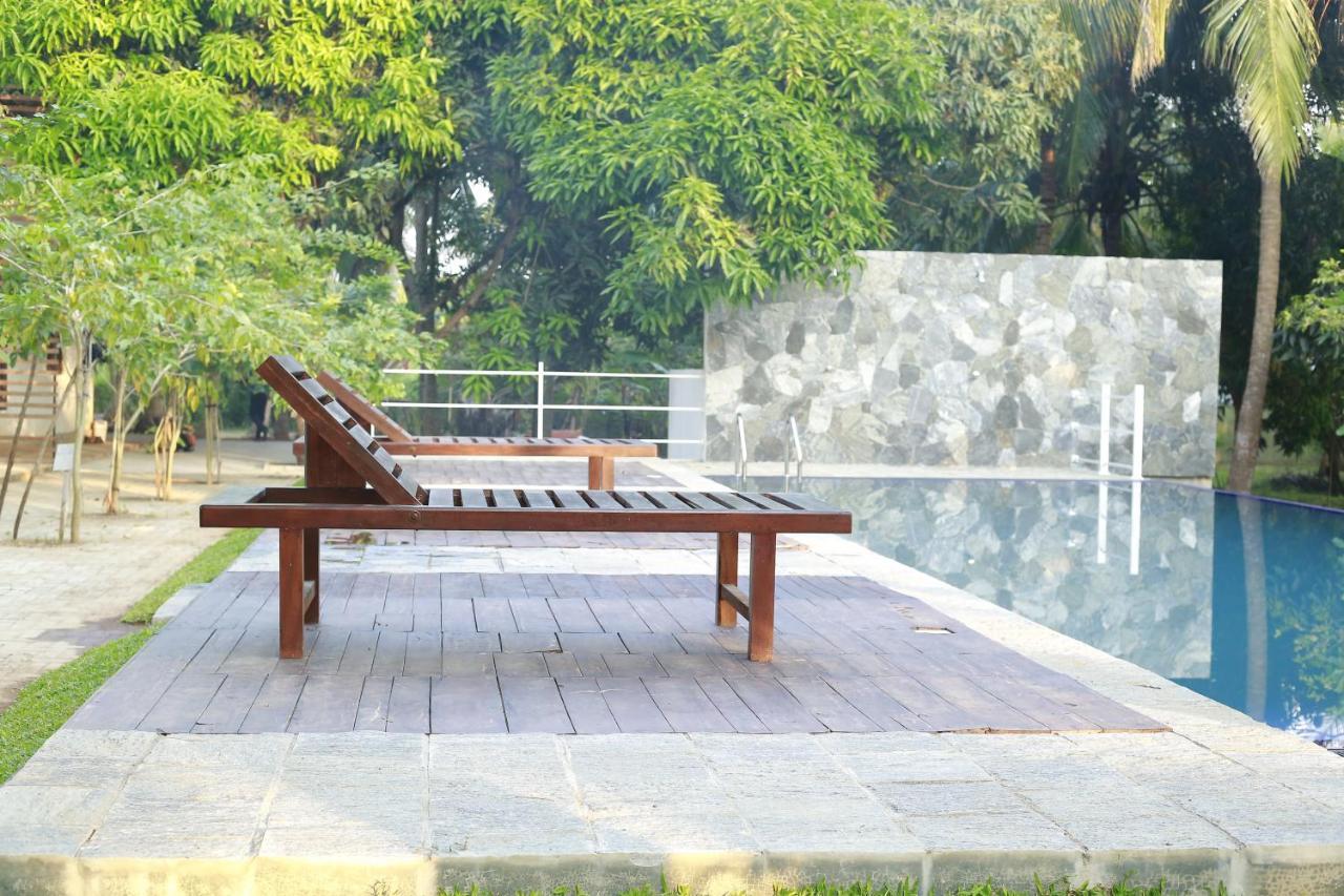 Shanthi Villa Resort 아누라다푸라 외부 사진